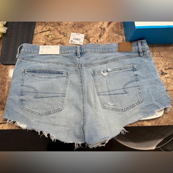 American Eagle Outfitters Super Low Rise Perfect Shorts Size 16 - Picture 7 of 16